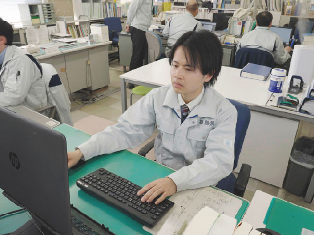 仕事の様子写真1