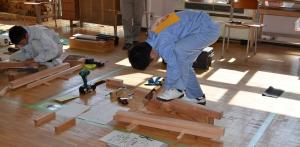 福島県高校生ものづくりコンテスト　木材加工の写真