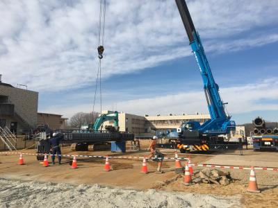 地盤改良杭打機組立状況