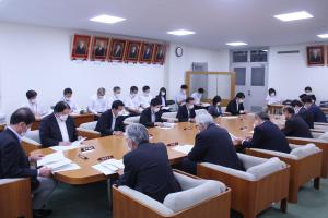 議会運営委員会の写真