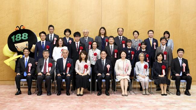 集合写真(内閣府特命担当大臣賞)