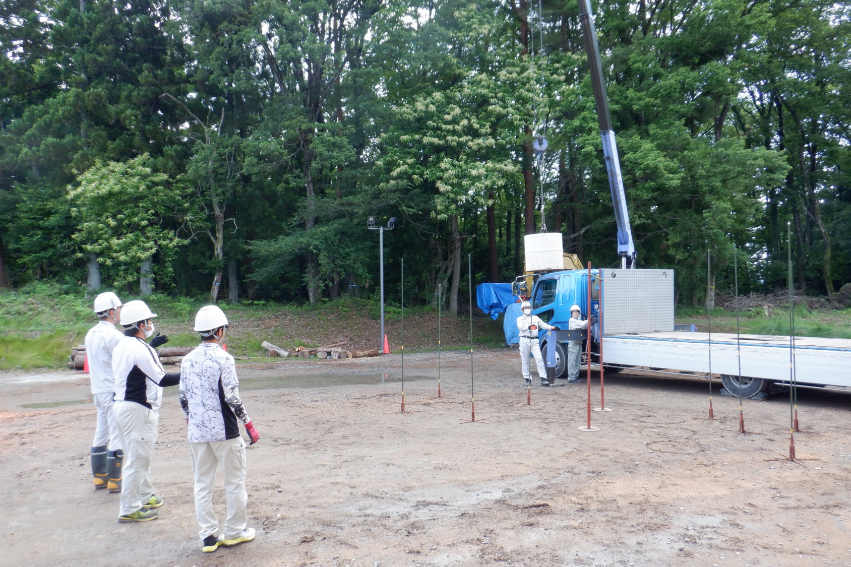 小型移動式クレーン