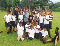 小学校の子ども達 写真