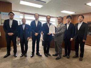 令和7年8月8日 東日本大震災復興協力本部提言提出写真