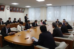 議会運営委員会の写真