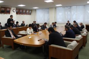議会運営委員会の写真