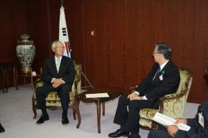 韓国駐日大使知事表敬写真