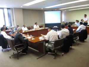 福岡県議会を調査する土木委員会