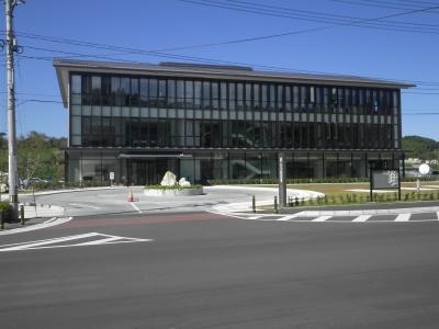 石川町役場本庁舎の写真