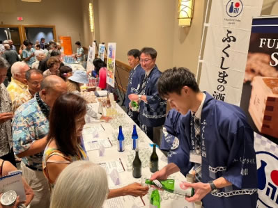 在縣人會100週年紀念典禮上提供福島縣產酒