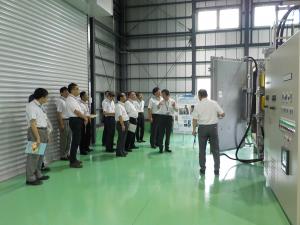 【国際共同研究棟】多目的試験棟内を視察