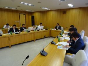 兵庫県議会を調査する広報委員会