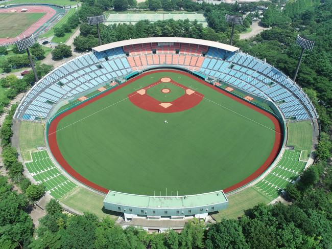 県営あづま球場全景写真