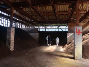 仕上げの堆肥舎(猪苗代)