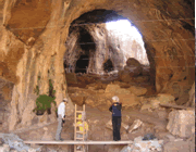 洞窟の内部