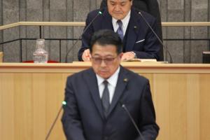 一般質問（佐々木恵寿議員）の写真