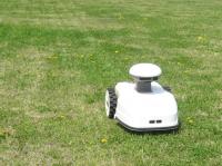 芝刈りロボット