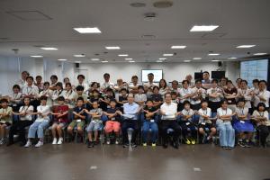 全員揃って記念撮影です。