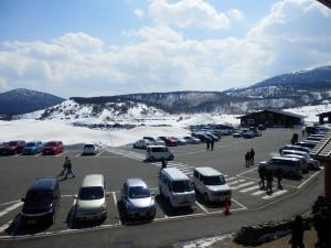 駐車場の混み合う様子