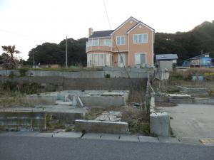 建物の礎は津波が確かに襲来した証拠