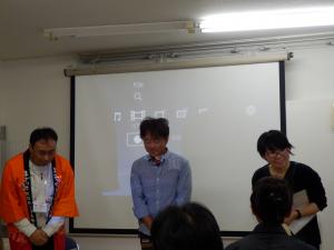 映画上映後、トークセッションに出席した農家の石井さん（中）と義元さん（右）