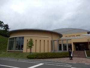 ご立派な公民館