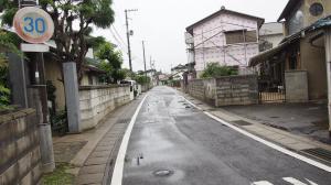 どこか懐かしく感じる路地裏