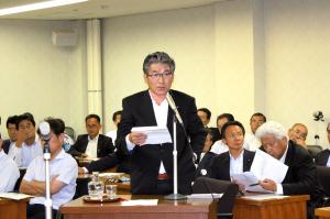 全員協議会質問(吉田栄光議員)