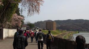 阿武隈川の河川敷にて