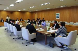 兵庫県議会を調査する議会運営委員会