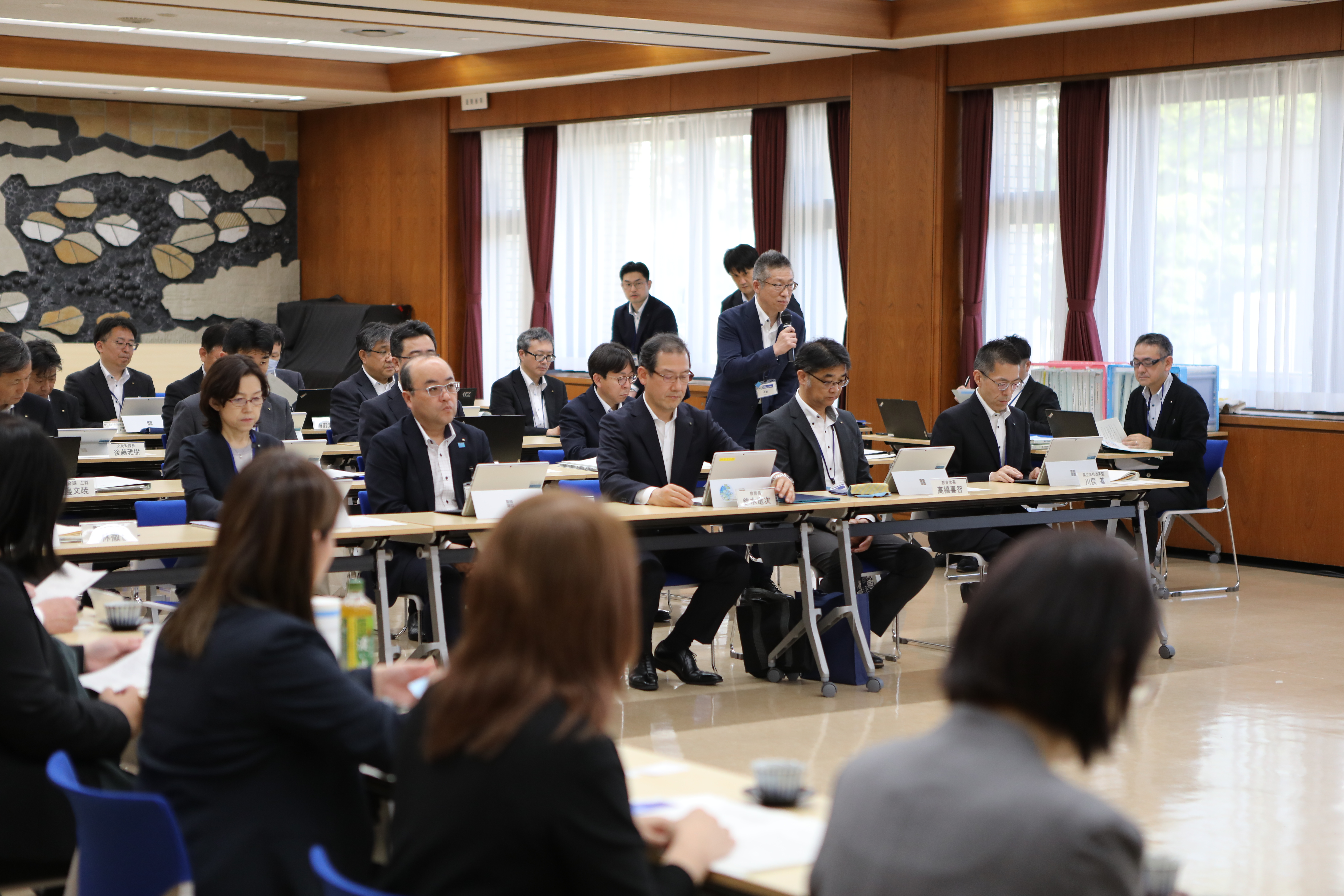 県立高校改革室長による諮問趣旨説明